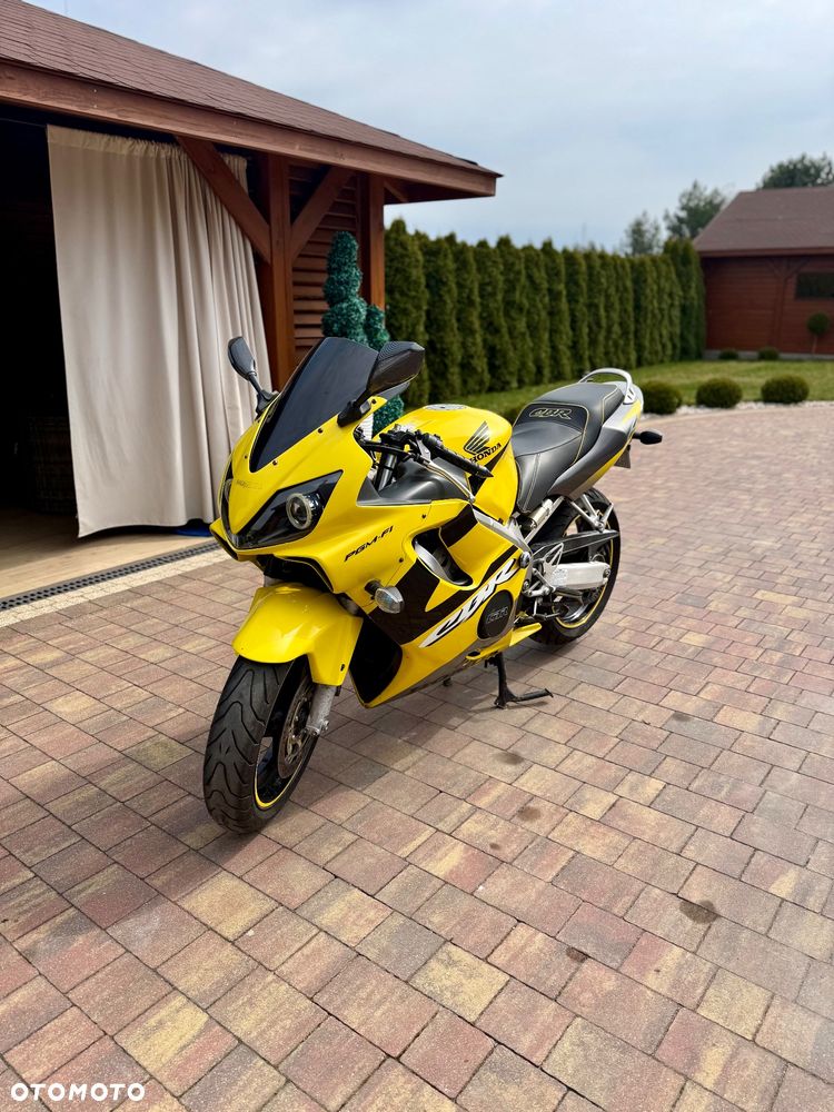 Honda CBR - 7