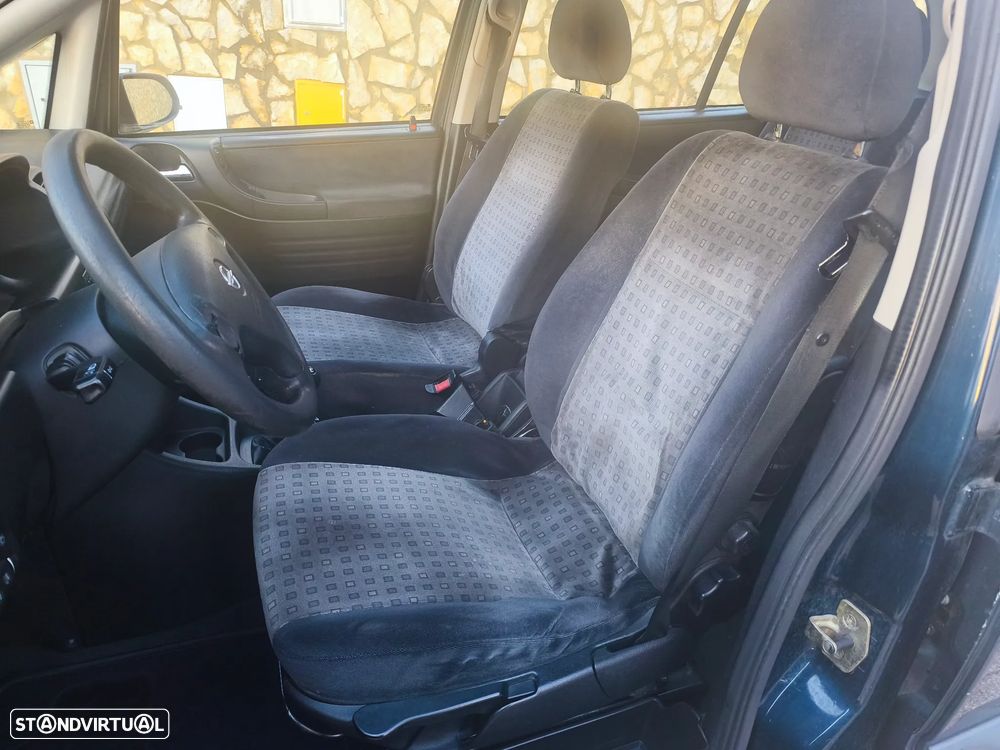 Opel Zafira 2.0 DTi - 7