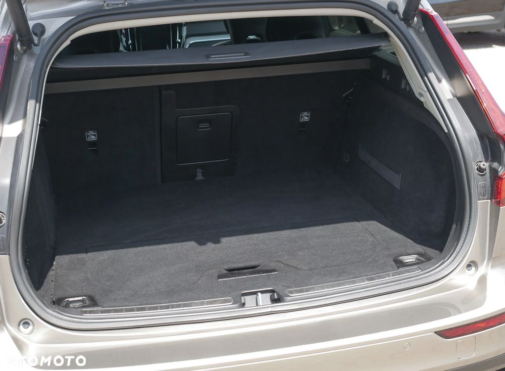 Volvo V60 Cross Country D4 AWD Geartronic Pro - 23