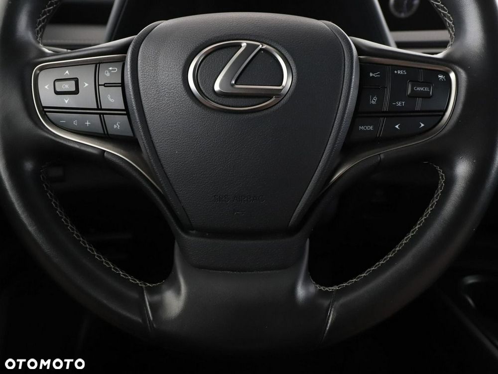 Lexus UX 250h Business Edition - 22