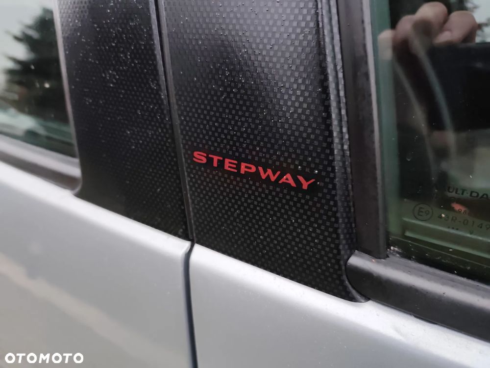 Dacia Sandero TCe 90 S&S Laureate - 26