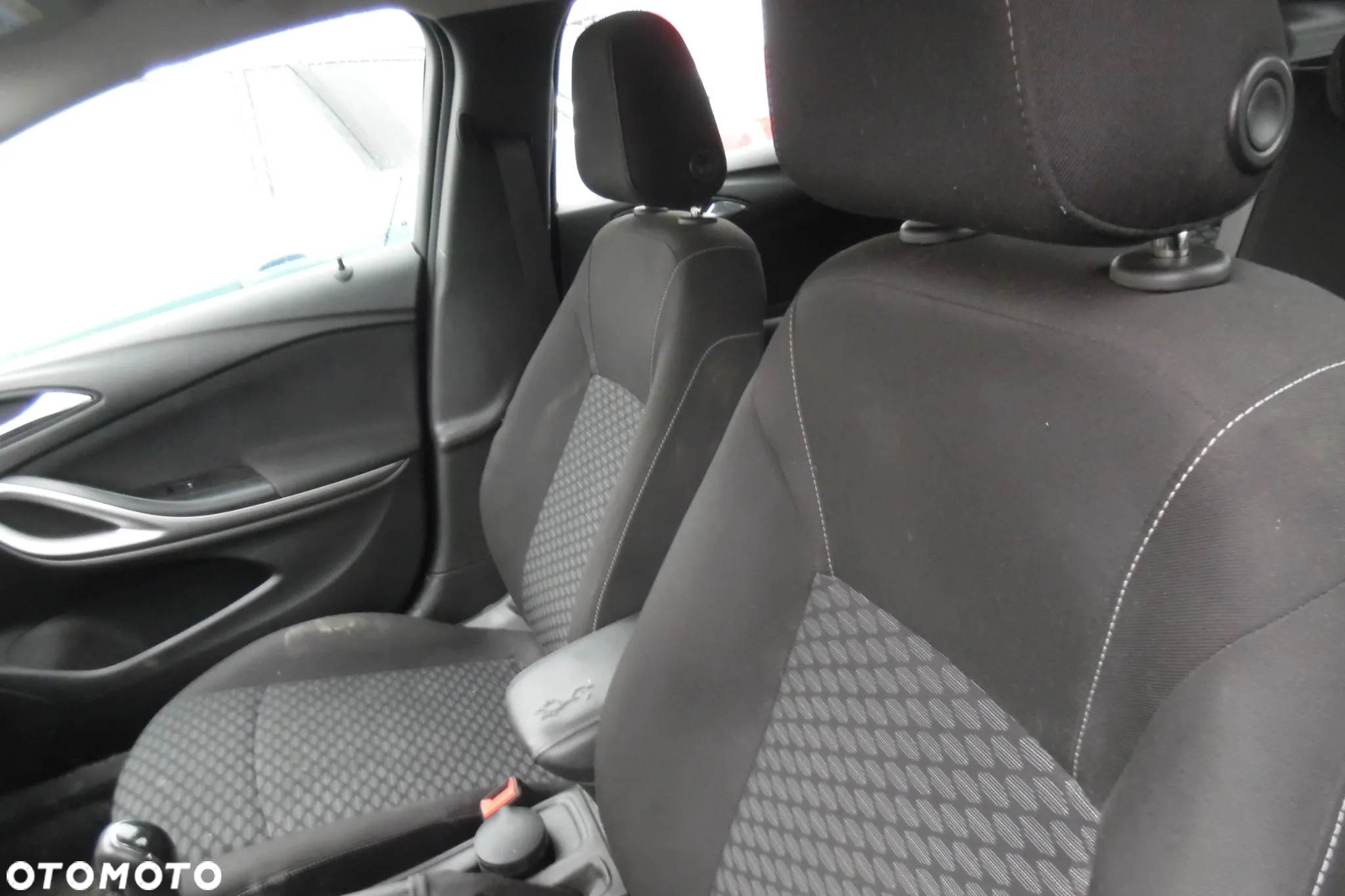 Opel Astra V 1.6 CDTI Dynamic - 8