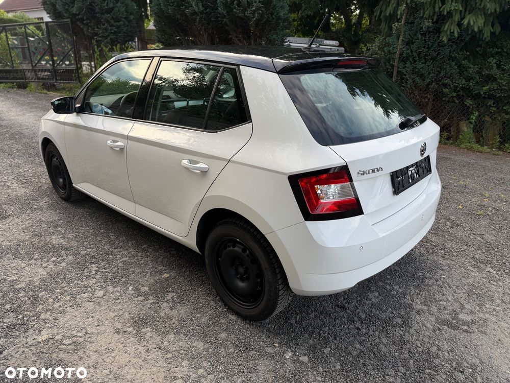 Skoda Fabia 1.0 TSI Style Color - 21