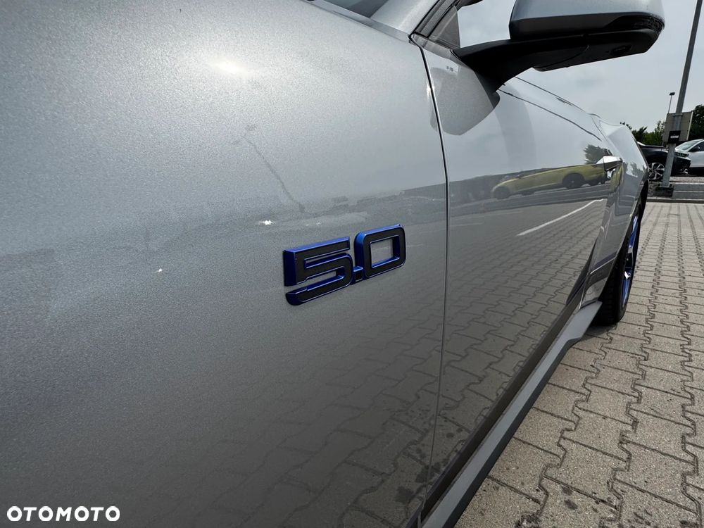 Ford Mustang - 8