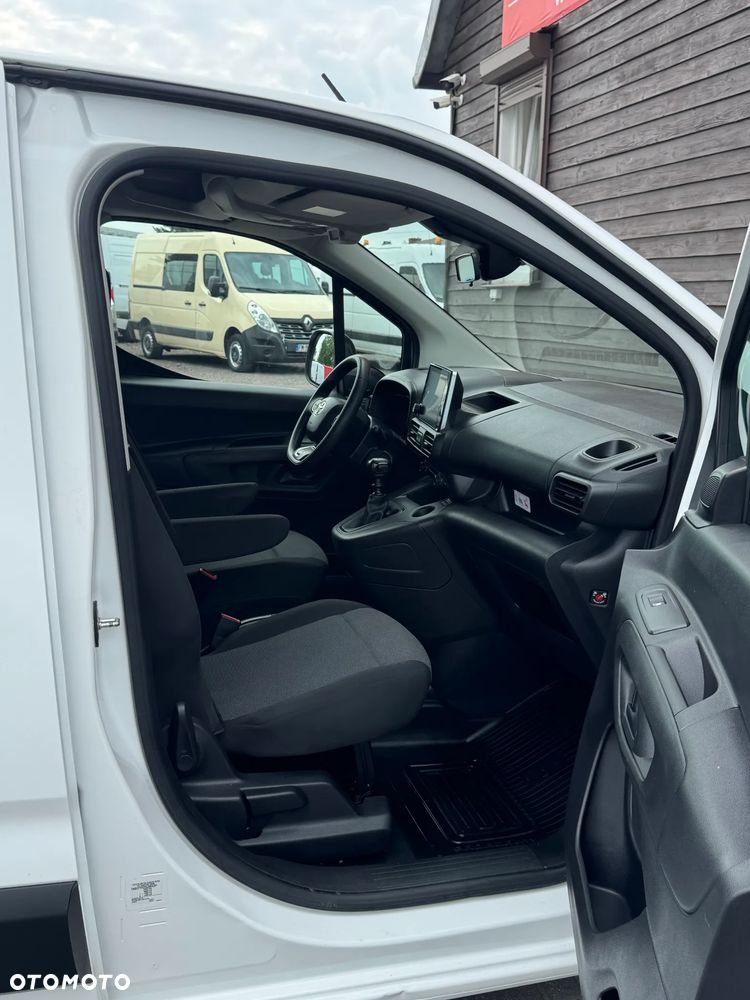 Toyota Proace City - 23