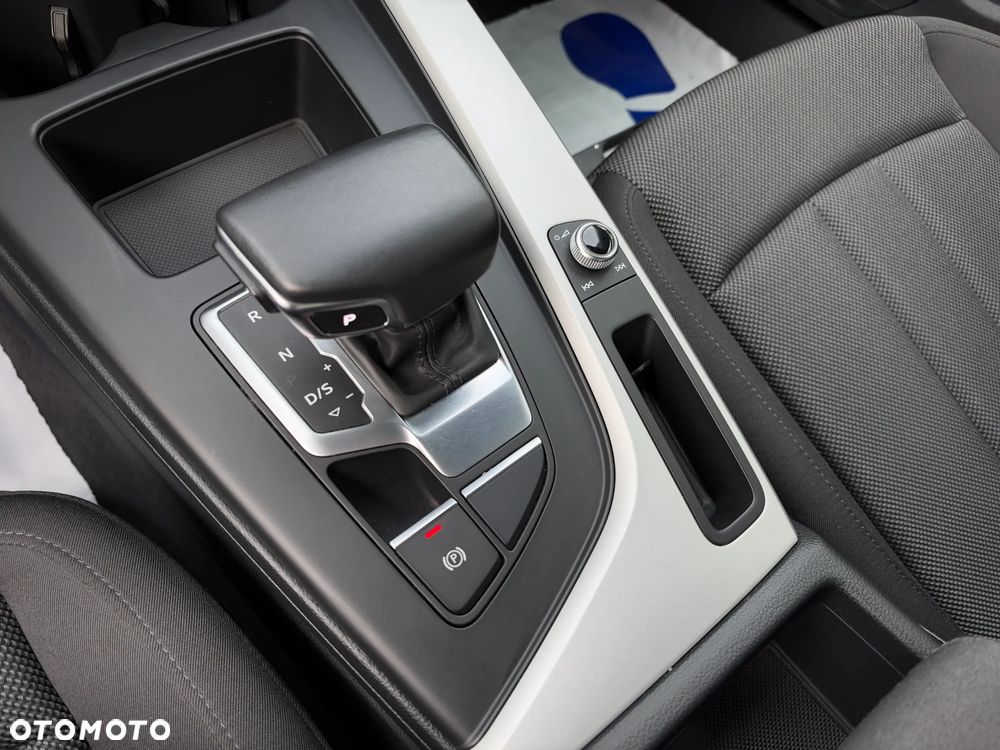 Audi A4 Avant 35 TFSI mHEV S tronic - 23