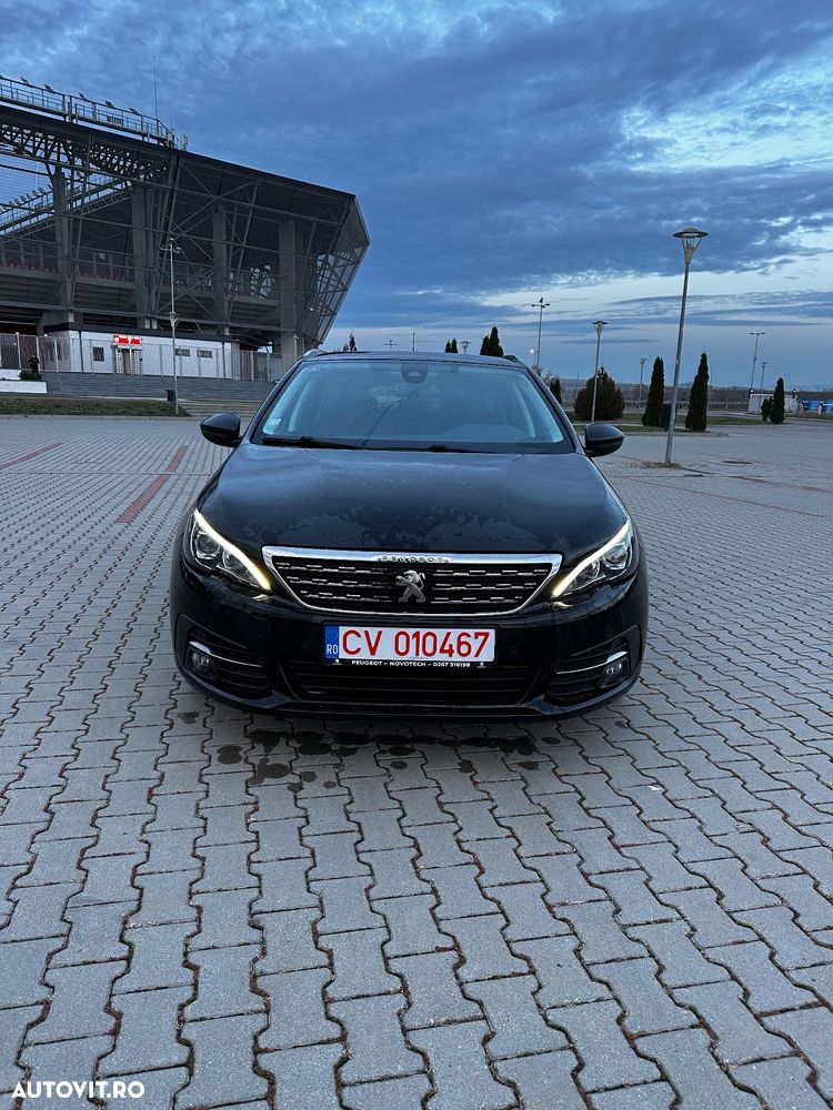 Peugeot 308 SW 1.2 L PureTech Turbo Allure - 2