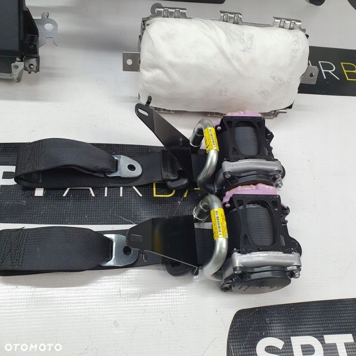 TOYOTA COROLLA E21 DESKA ROZDZIELCZA KONSOLA KOKPIT PULPIT PODUSZKI AIRBAG AIR BAG PASY KIT SET - 11