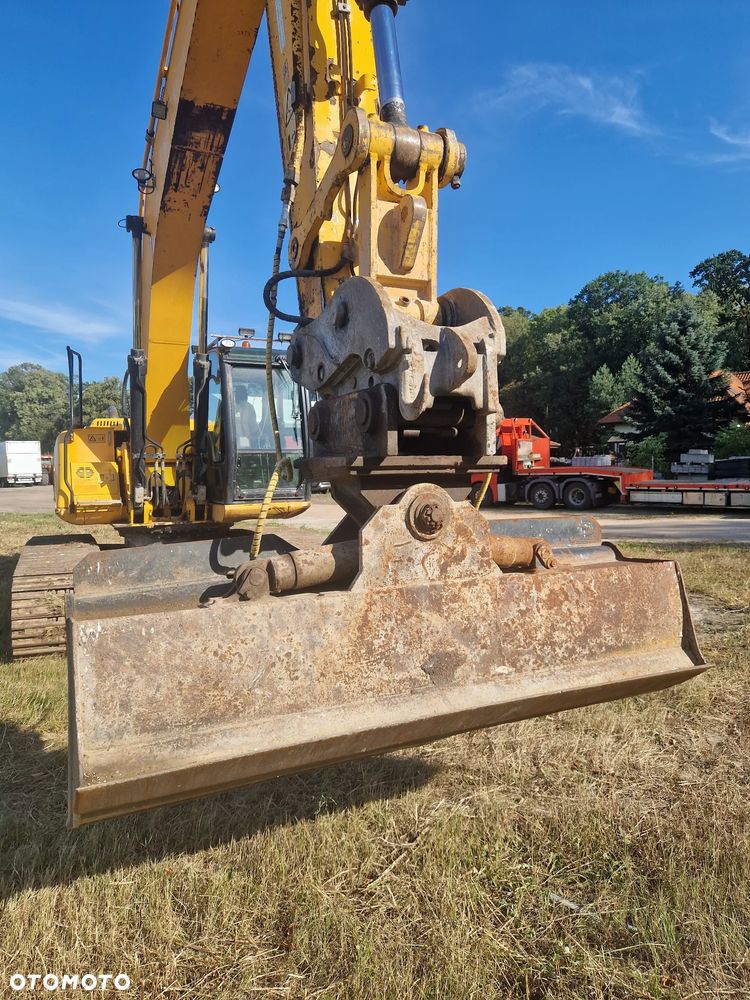JCB JS 220LC - 4