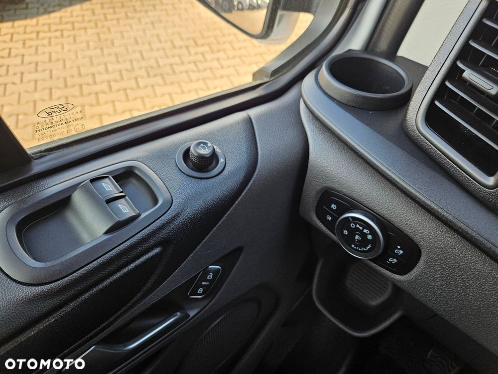 Ford transit-custom L2H2 *69900zł NETTO* Regały + podjazd 2.0TdCi/170KM - 19
