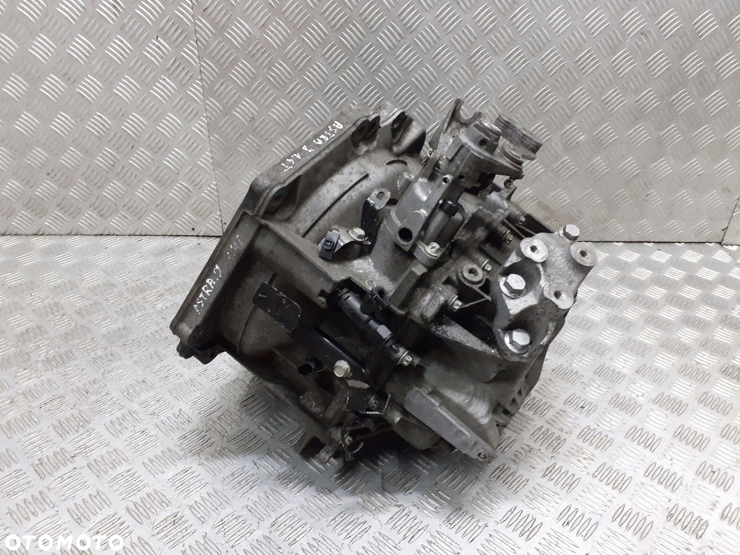 SKRZYNIA BIEGÓW OPEL ASTRA J 1.4 TURBO 55569879 - 4