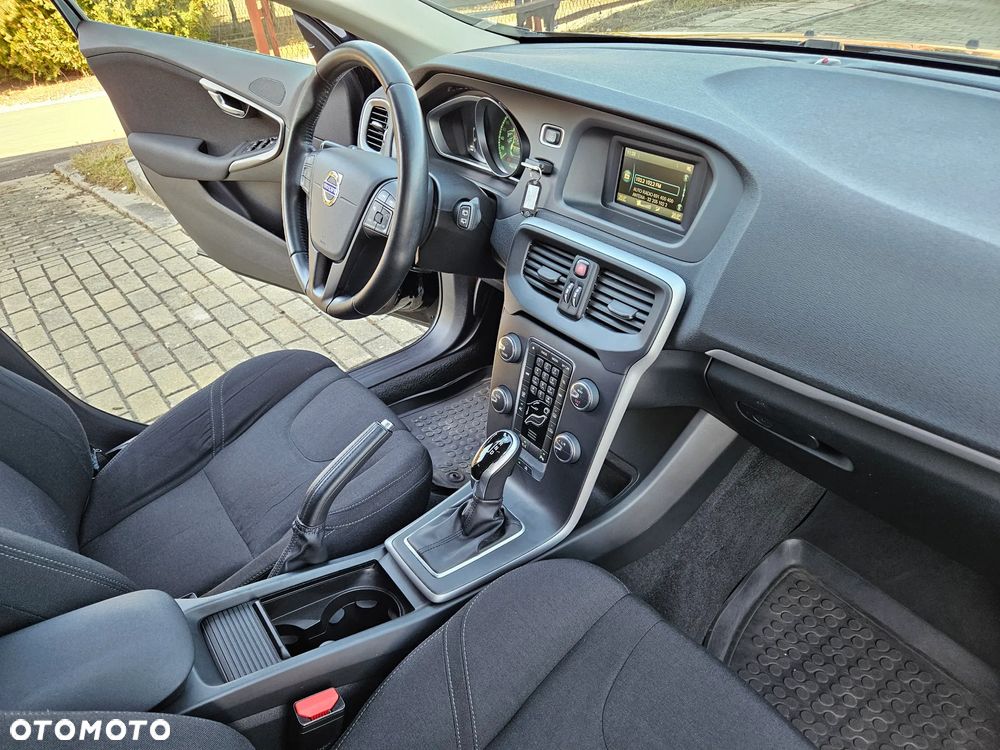 Volvo V40 T4 Kinetic - 32