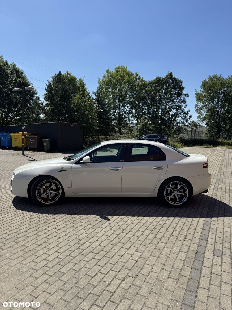 Alfa Romeo 159 - 8