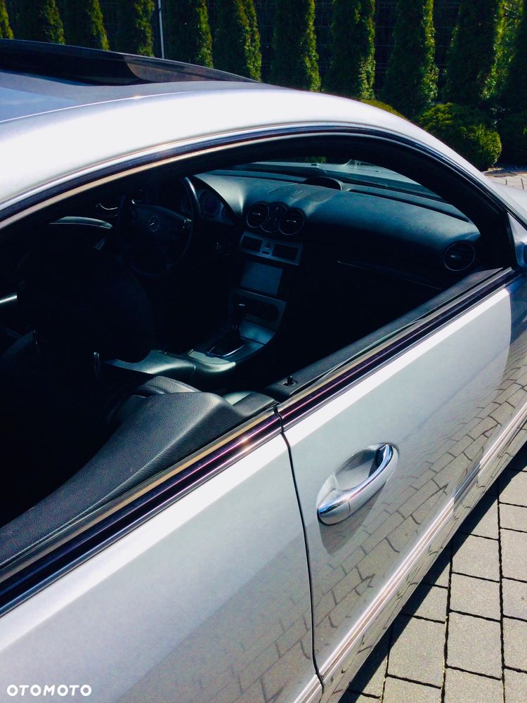 Mercedes-Benz CLK - 6