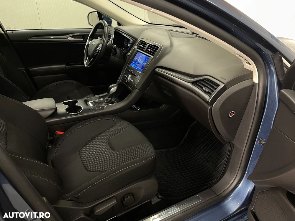 Ford Mondeo 2.0 HEV Titanium - 10