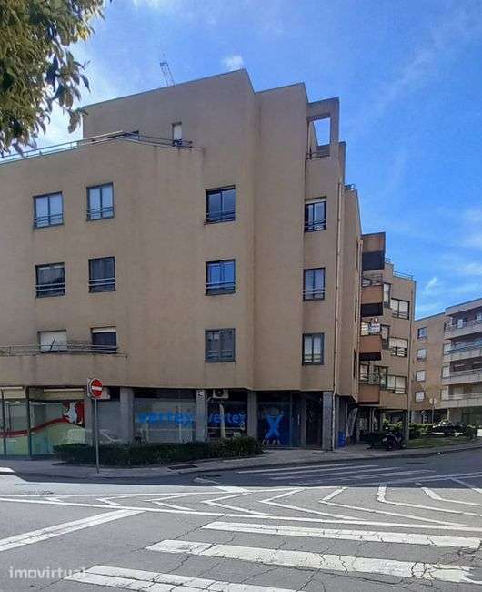 Apartamento T4 à venda no Porto - Grande imagem: 2/20