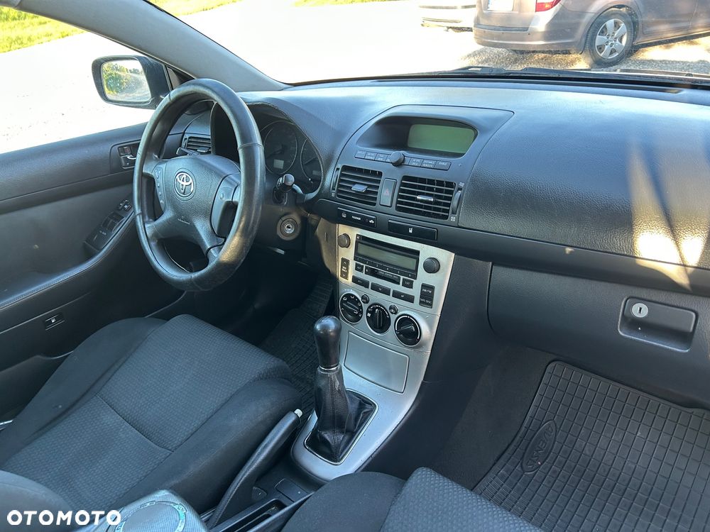 Toyota Avensis 2.0 D-4D Sol - 9