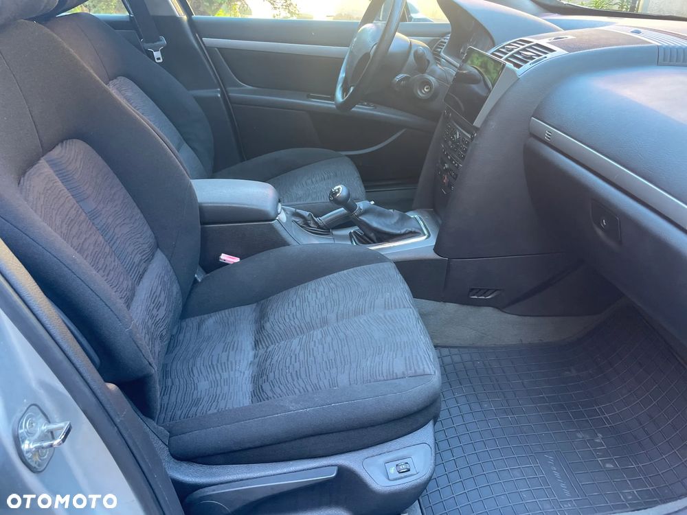 Peugeot 407 - 14