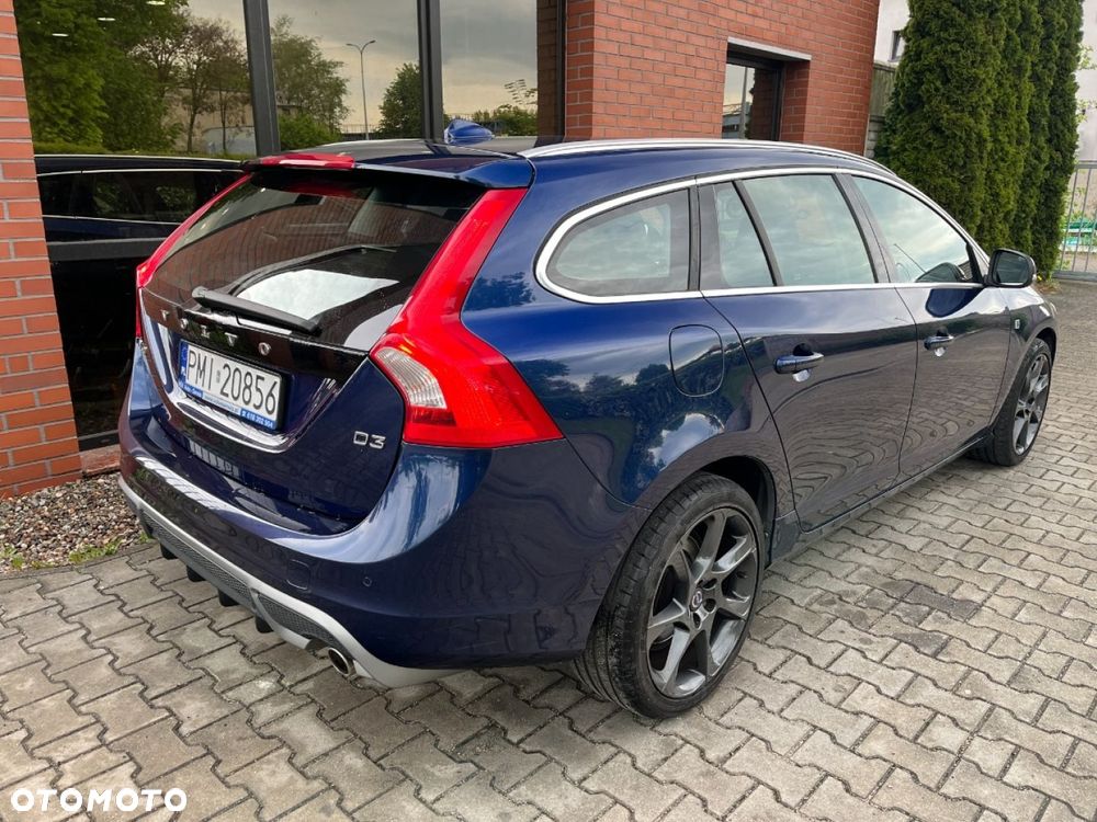 Volvo V60 D3 Summum - 4