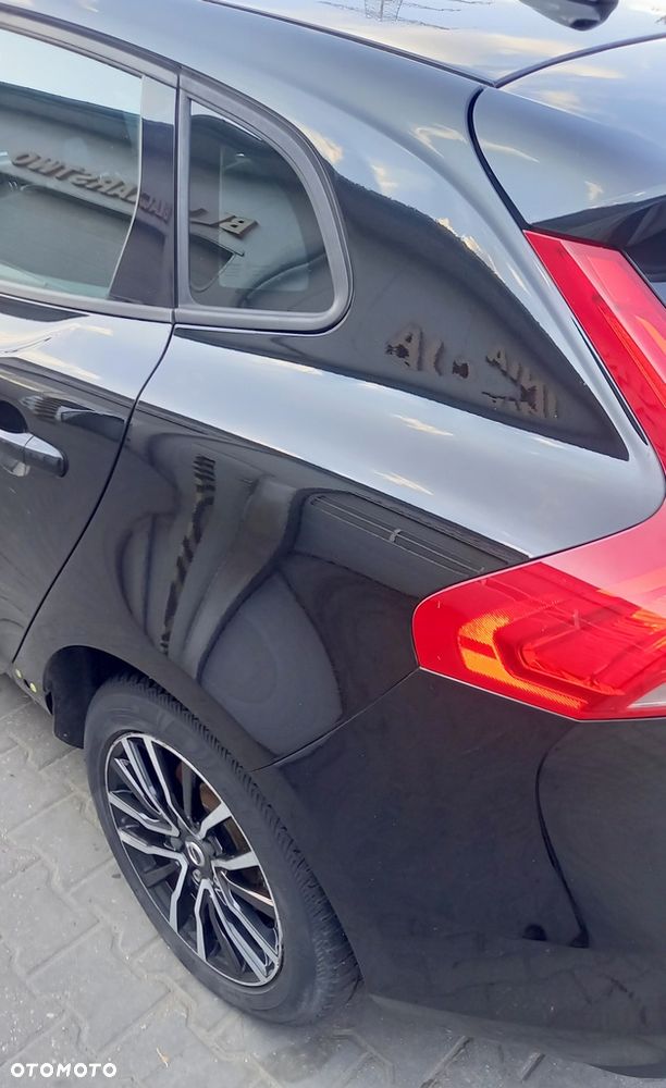 Volvo V40 Błotnik Lewy Tył 717-46