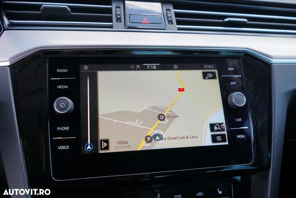 Volkswagen Passat 2.0 TDI DSG Highline - 16