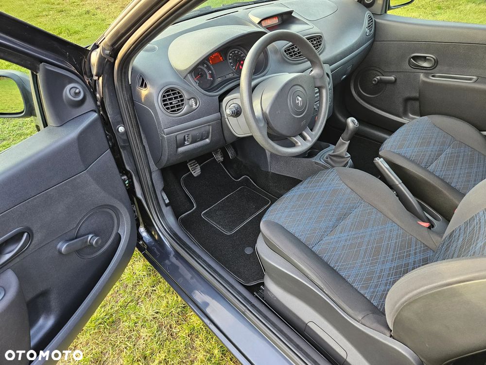 Renault Clio - 7