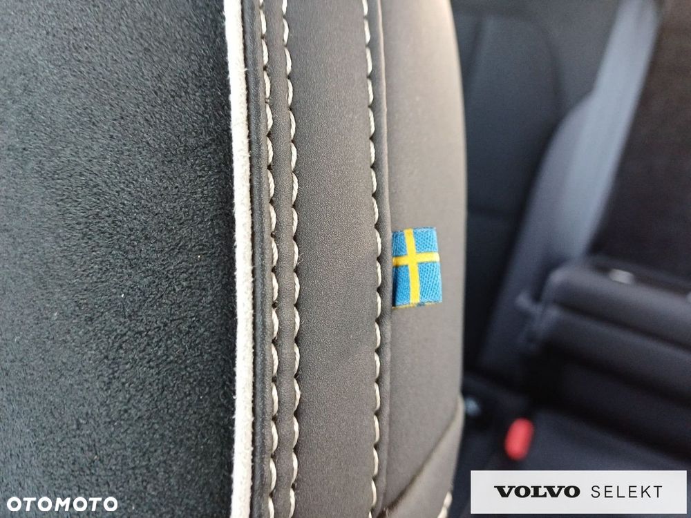 Volvo XC 40 - 25