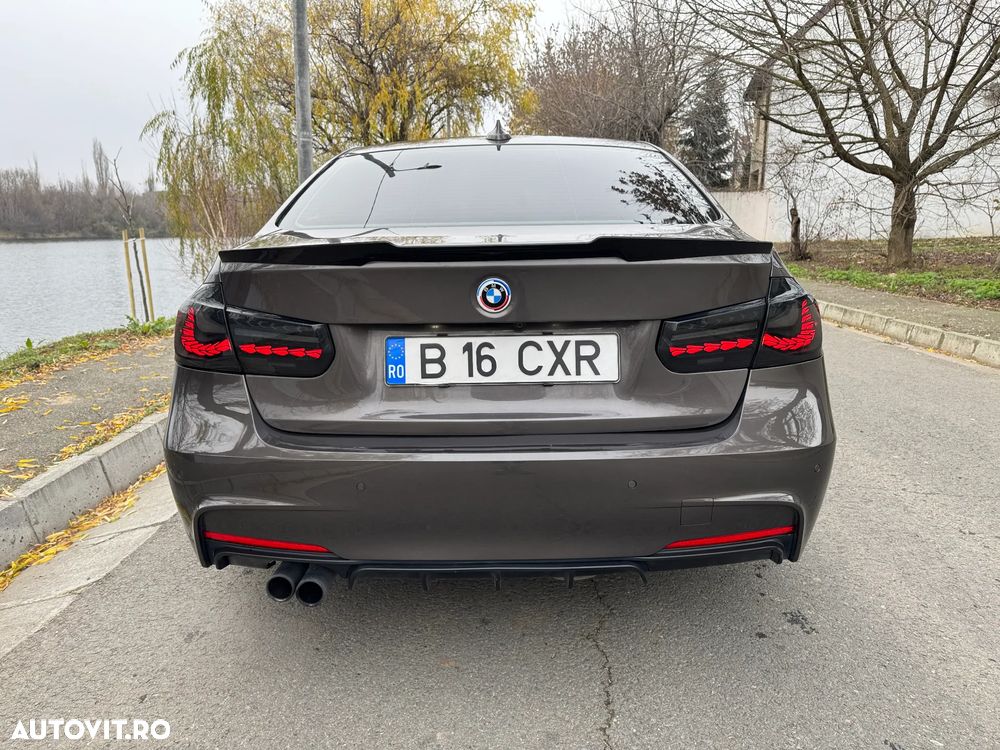 BMW Seria 3 328i Sport Line - 10