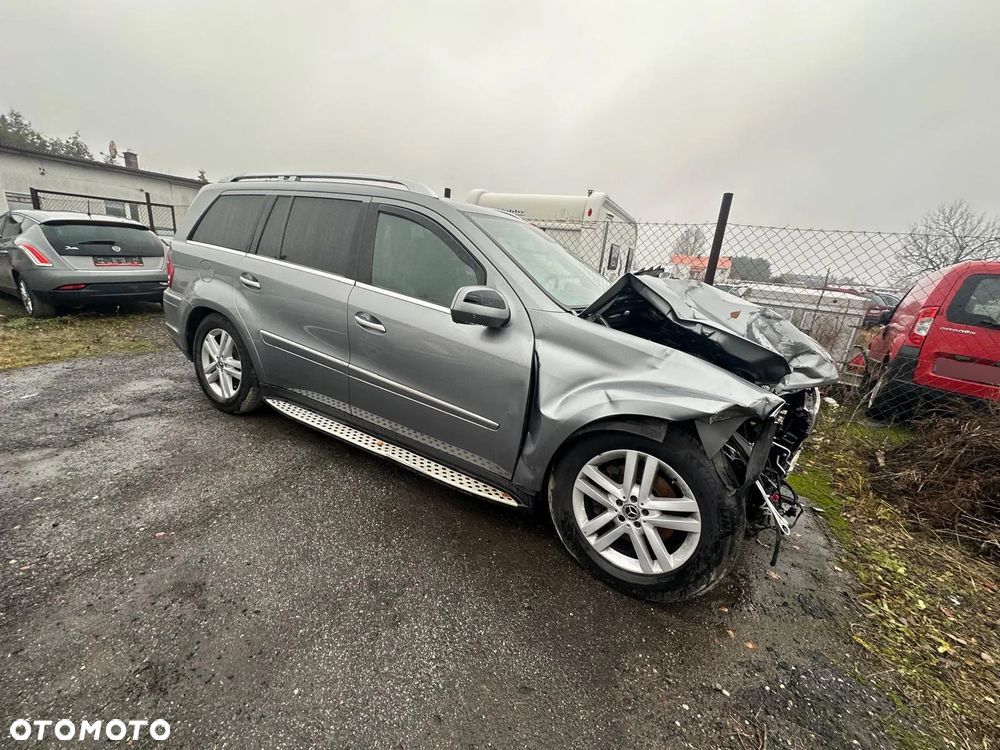 Mercedes-Benz GL 450 4Matic 7G-TRONIC - 1
