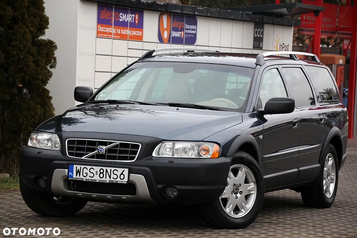 Volvo XC 70 D5 AWD Momentum - 1