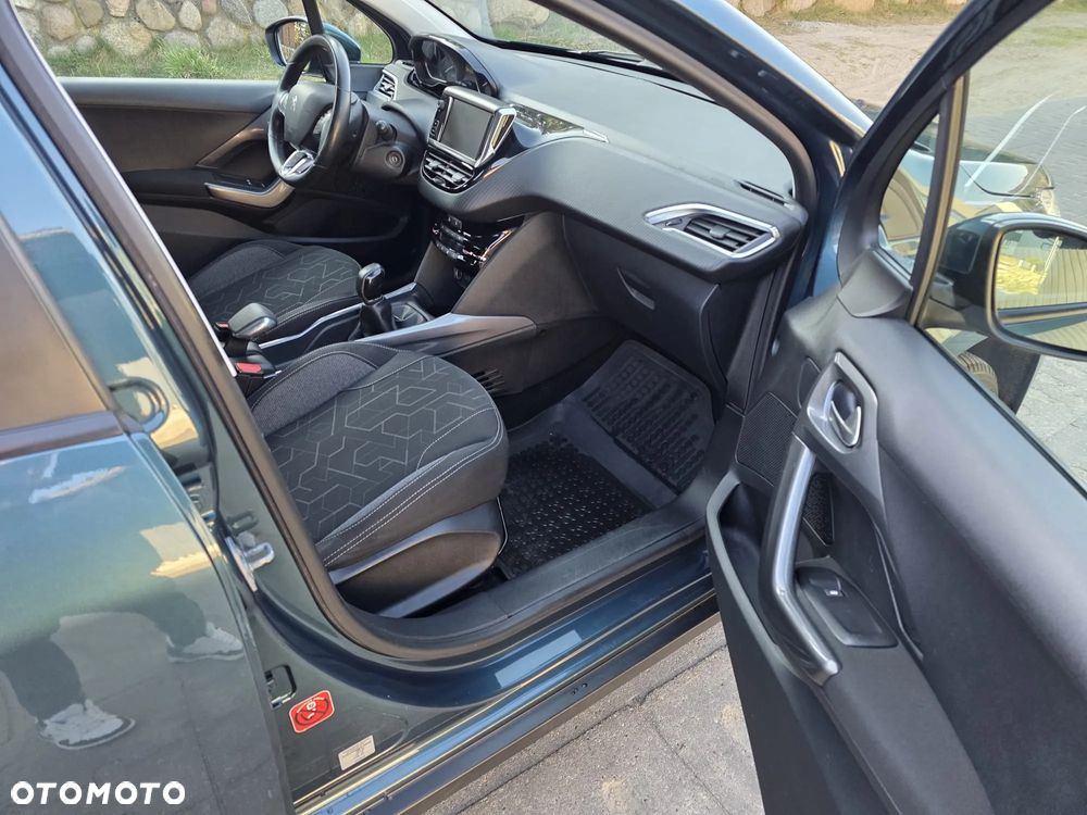 Peugeot 2008 1.2 Pure Tech Crossway S&S - 11