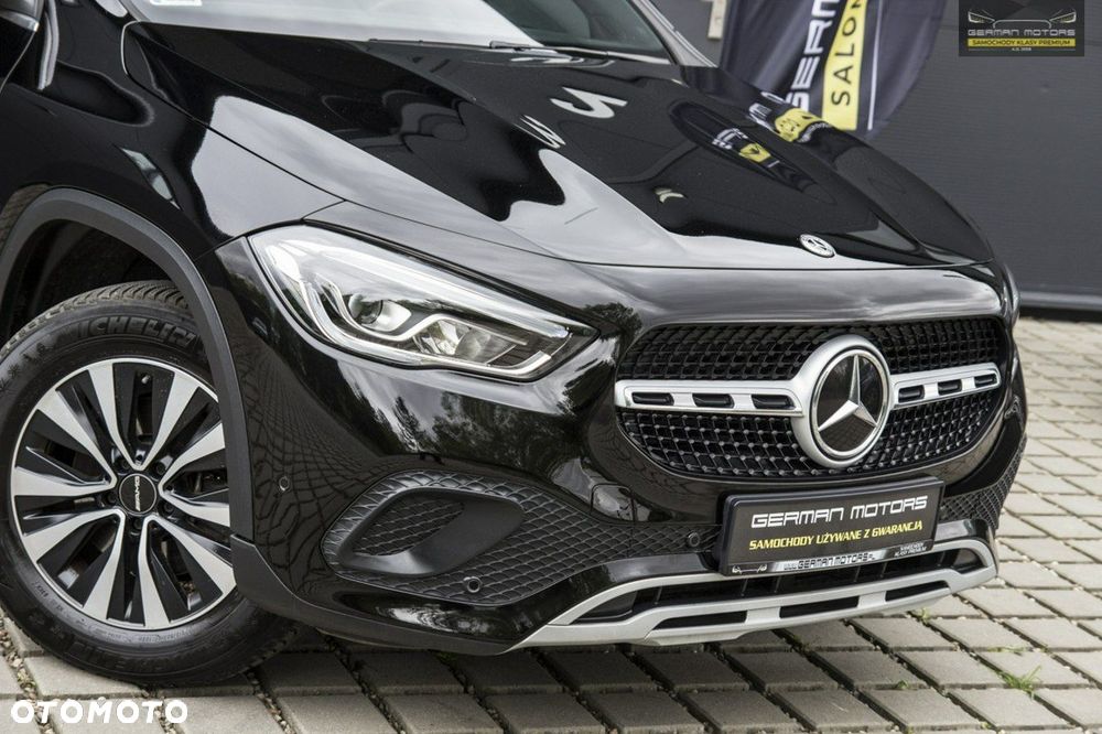 Mercedes-Benz GLA - 10