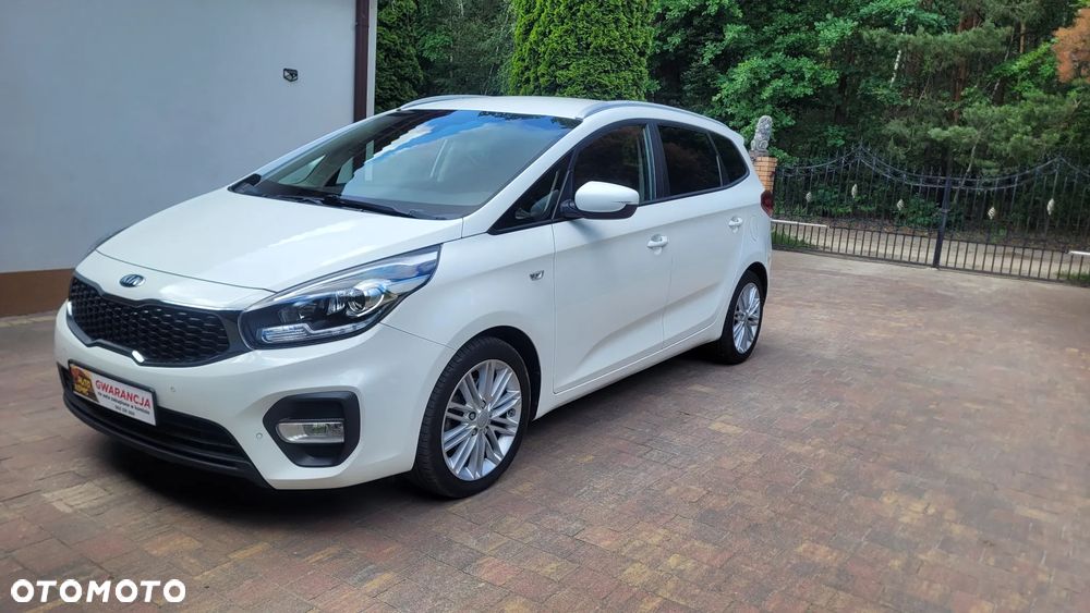 Kia Carens 1.7 CRDi 141 Dream Team Edition - 1