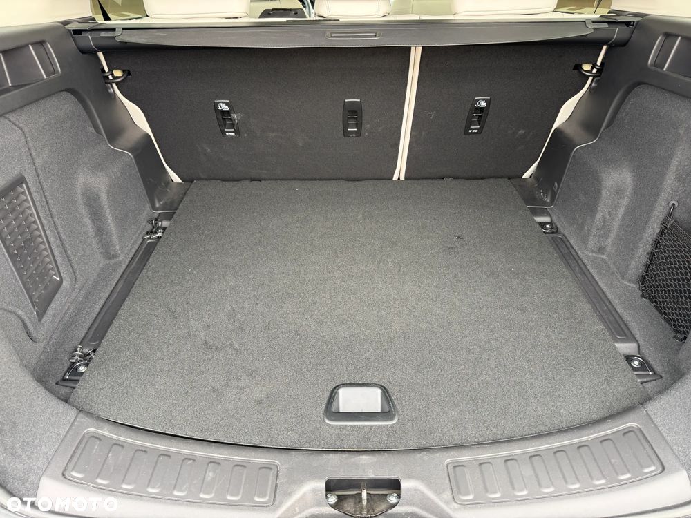 Land Rover Discovery Sport D200 - 19