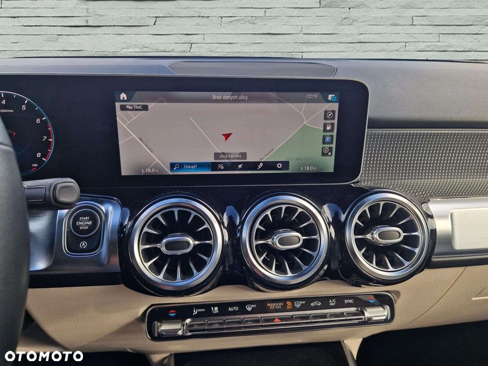 Mercedes-Benz GLB - 18