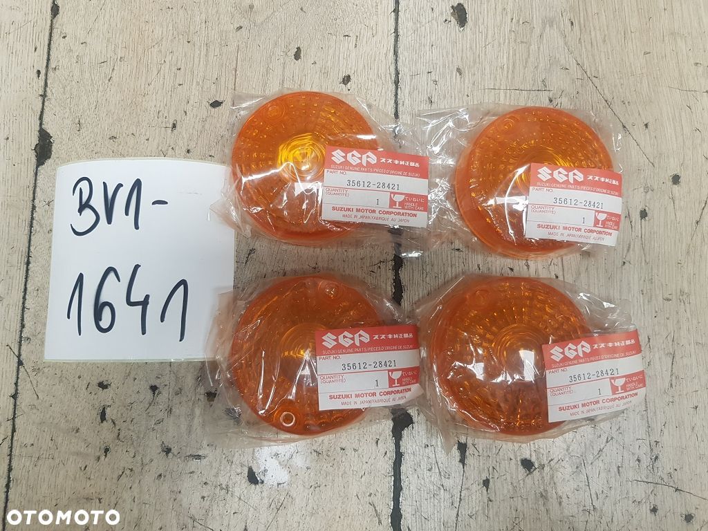 Zestaw klosz kierunkowskazu Suzuki RV50 ZR50 TS125  35612-28421 - 1