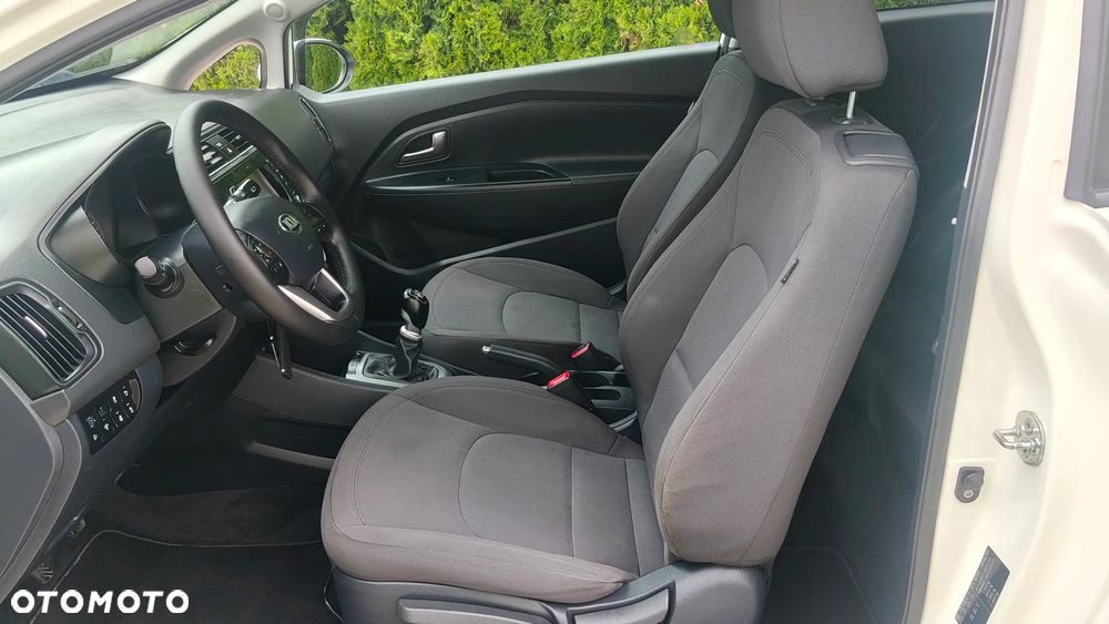 Kia Rio 1.4 Dream Team Edition - 5