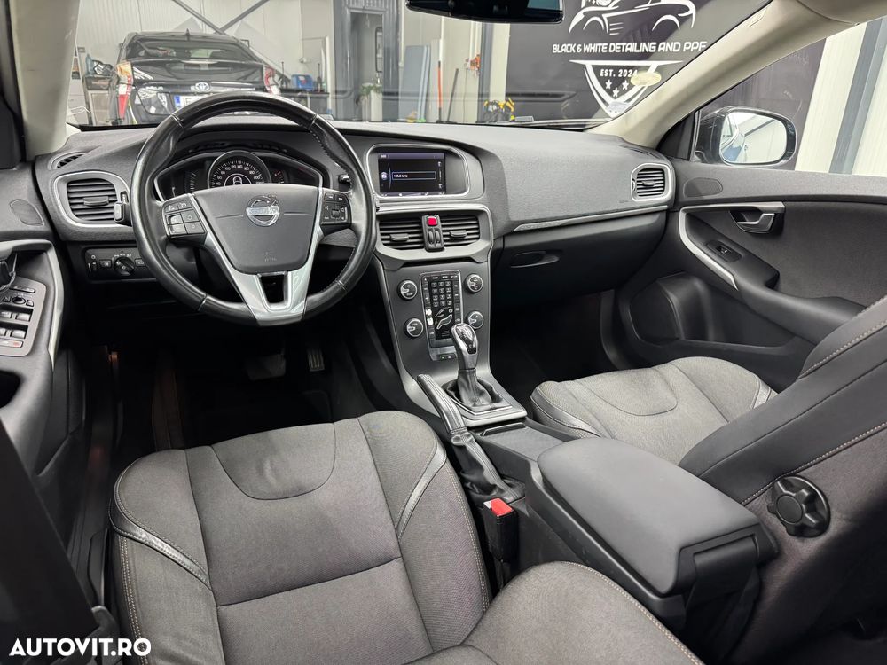 Volvo V40 D3 Geartronic Momentum - 4