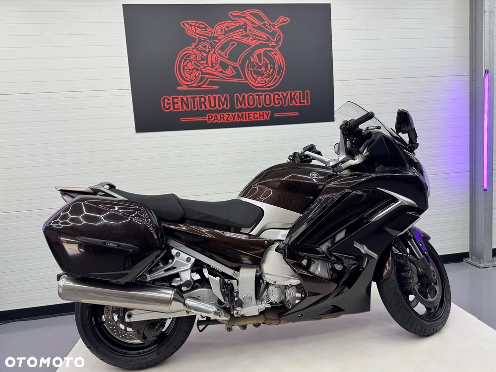 Yamaha FJR - 2
