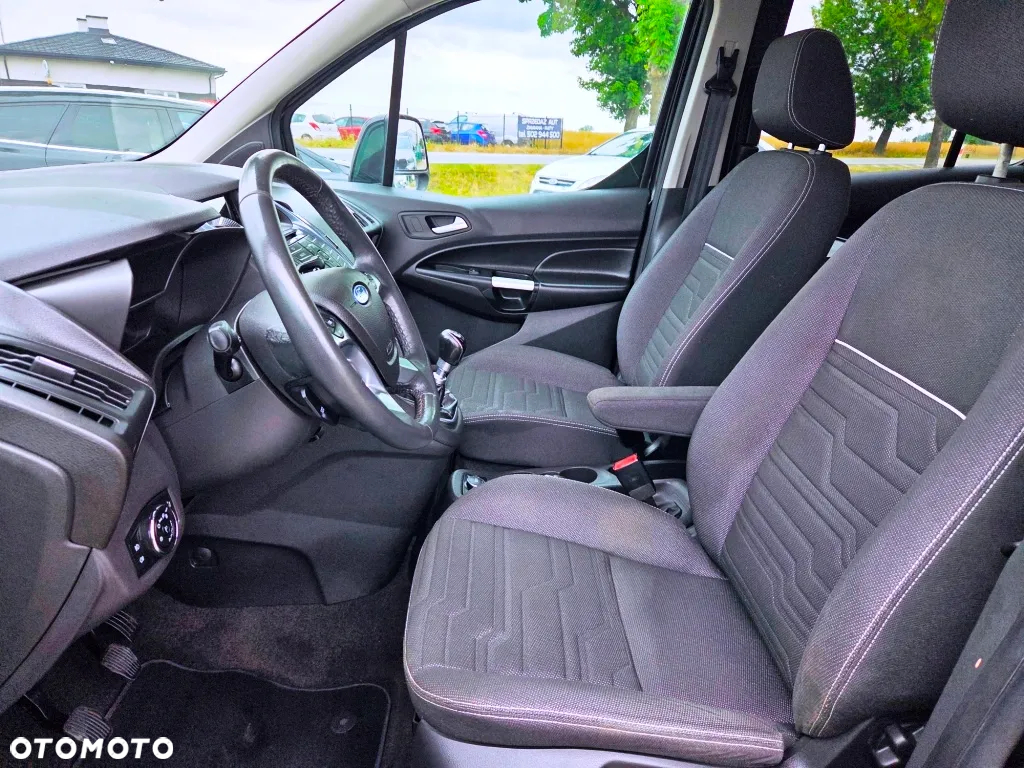 Ford Tourneo Connect Grand - 27