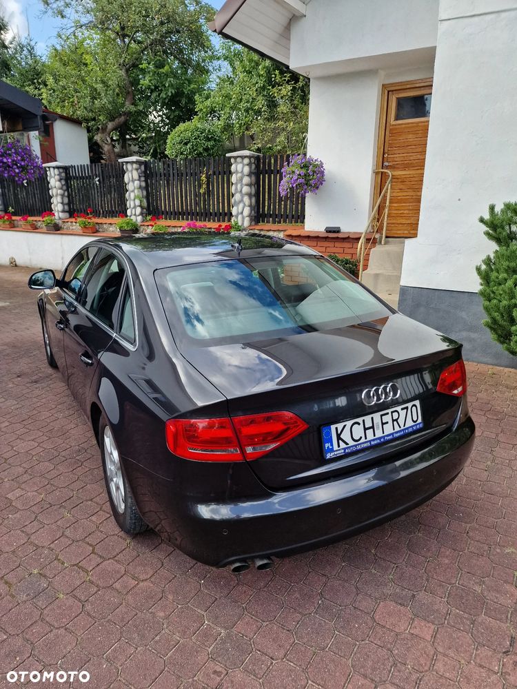 Audi A4 Limousine - 5