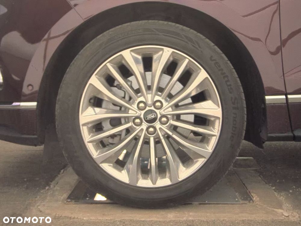 Ford Edge - 8