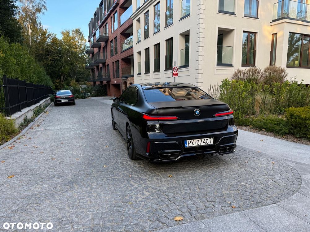 BMW Seria 7 - 10