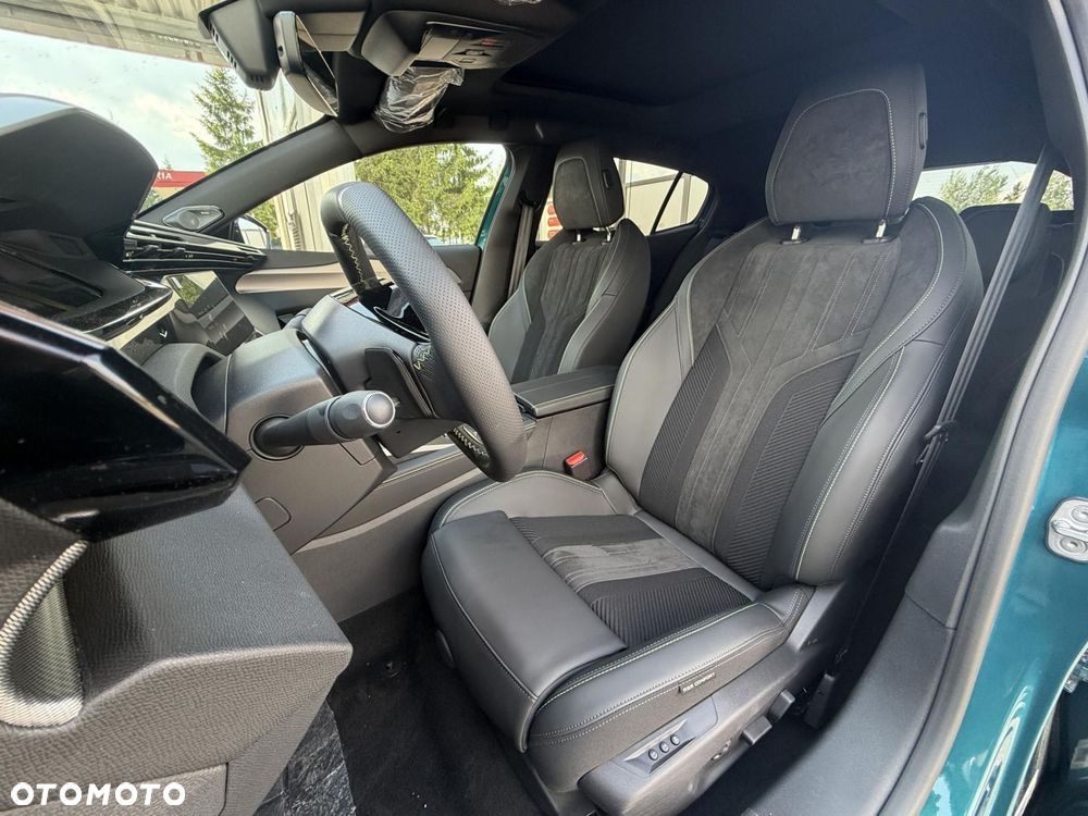 Peugeot 408 - 11