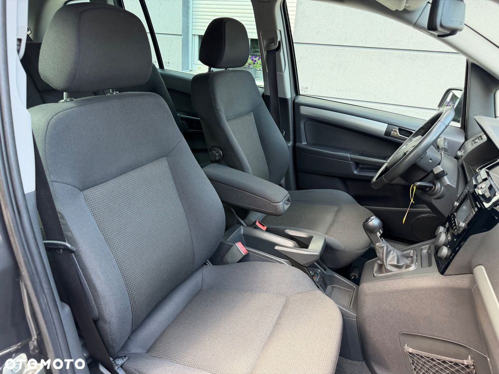 Opel Zafira 1.8 Cosmo EU5 - 14