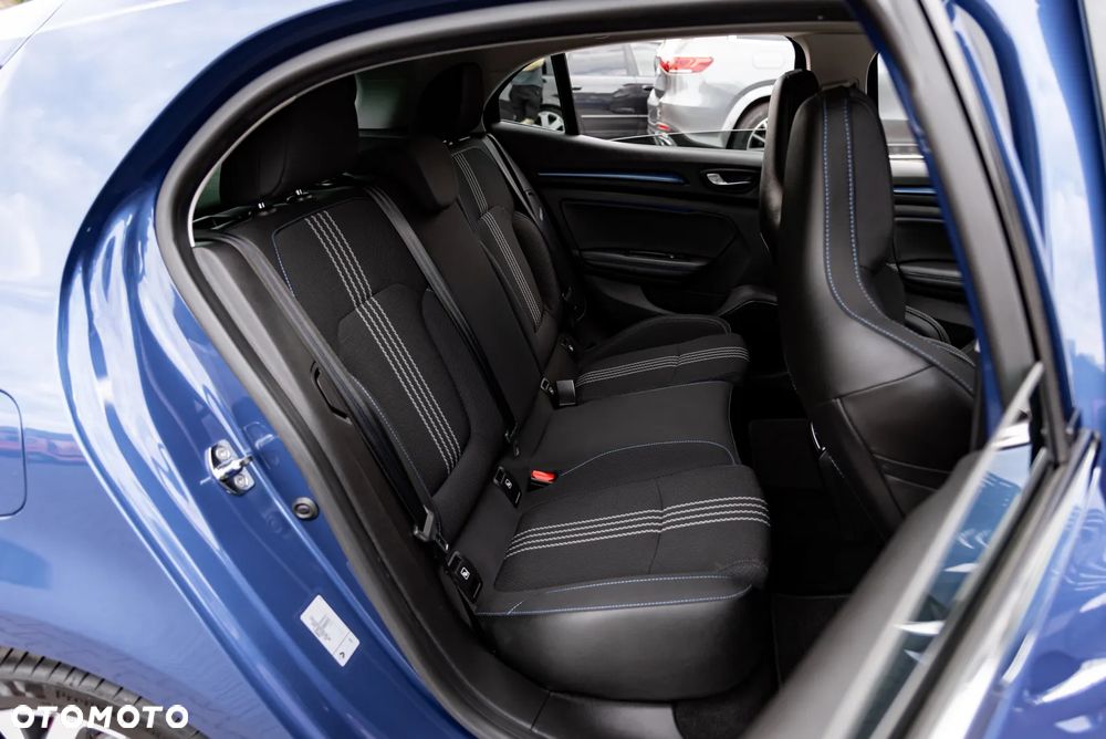Renault Megane ENERGY TCe 205 EDC GT - 23