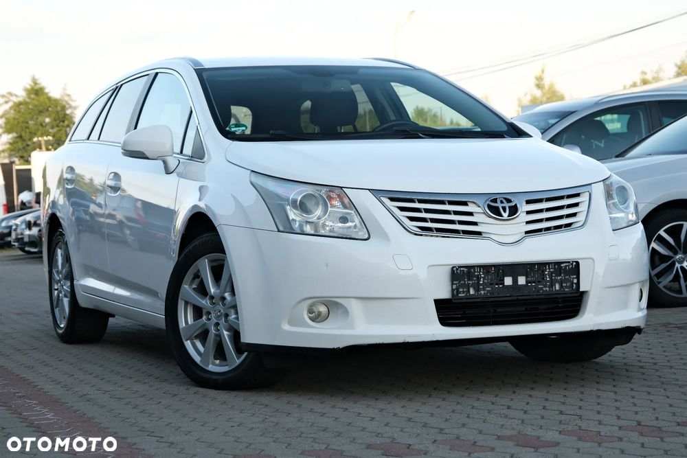 Toyota Avensis 1.8 Luna - 16