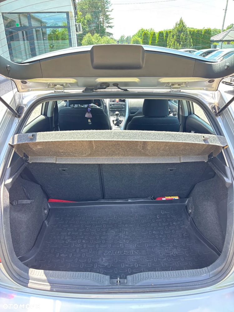 Toyota Auris 2.0 D-4D Sol - 17