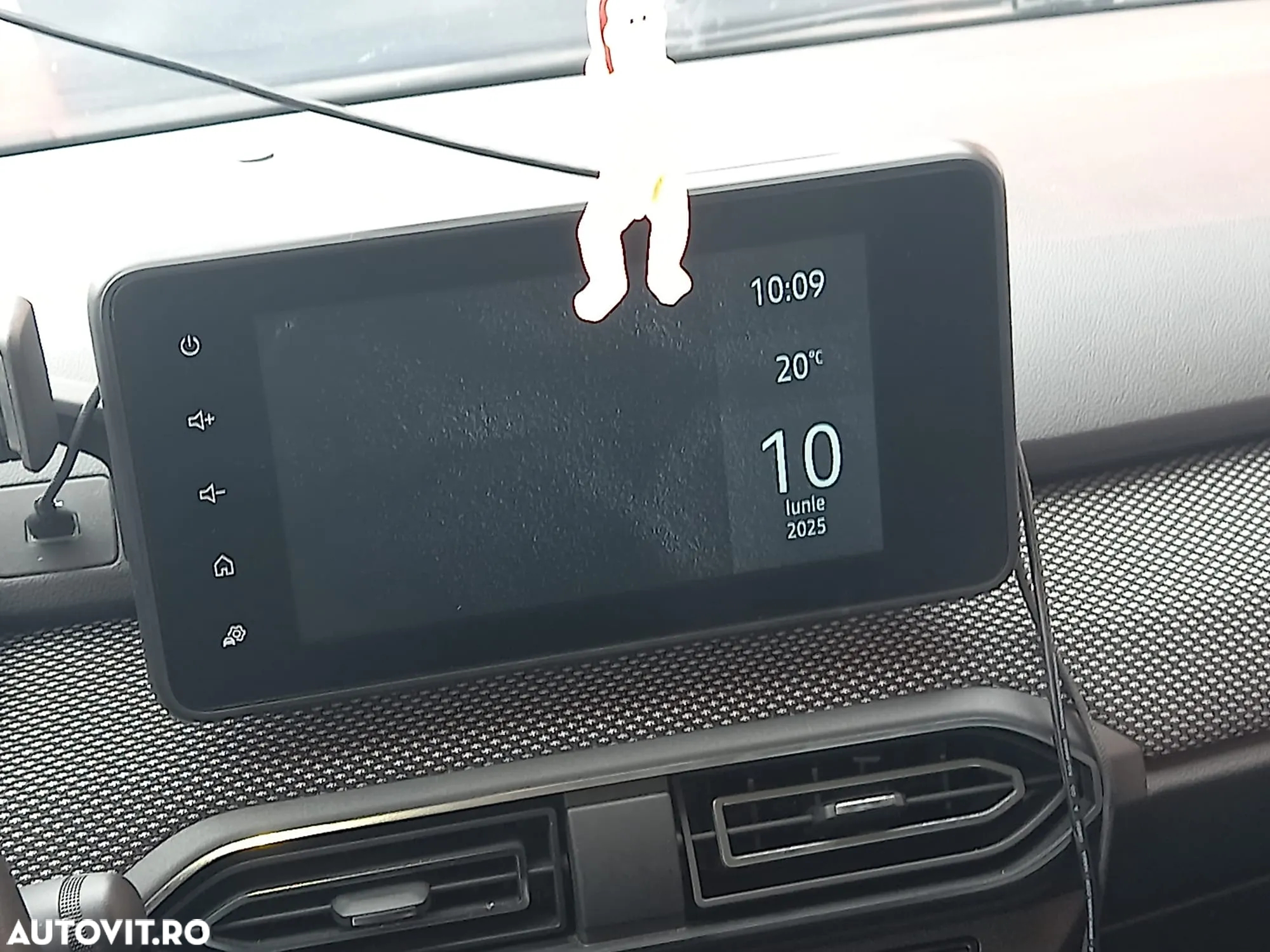 Dacia Logan ECO-G 100 Essential - 4