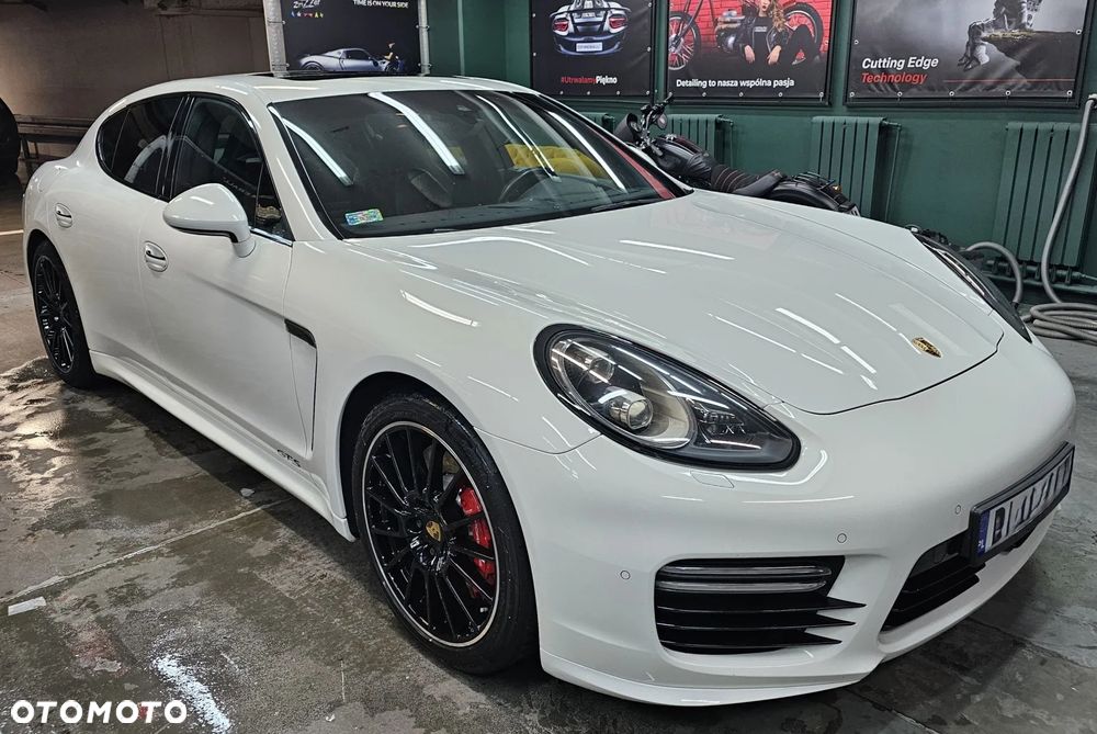 Porsche Panamera GTS - 1